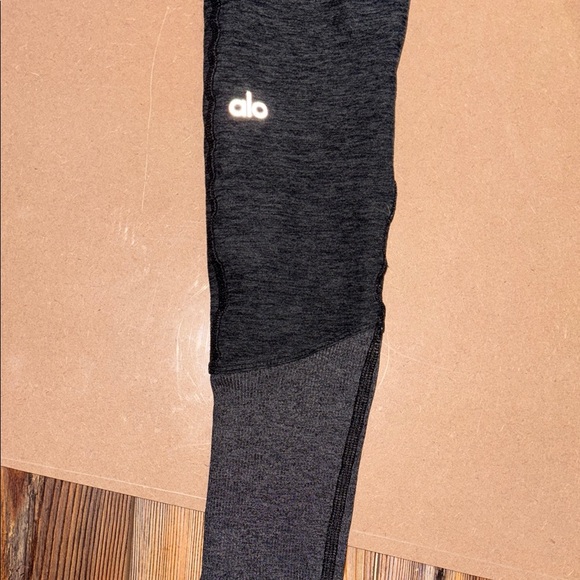 ALO Yoga Charcoal Leggings - Picture 7 of 7